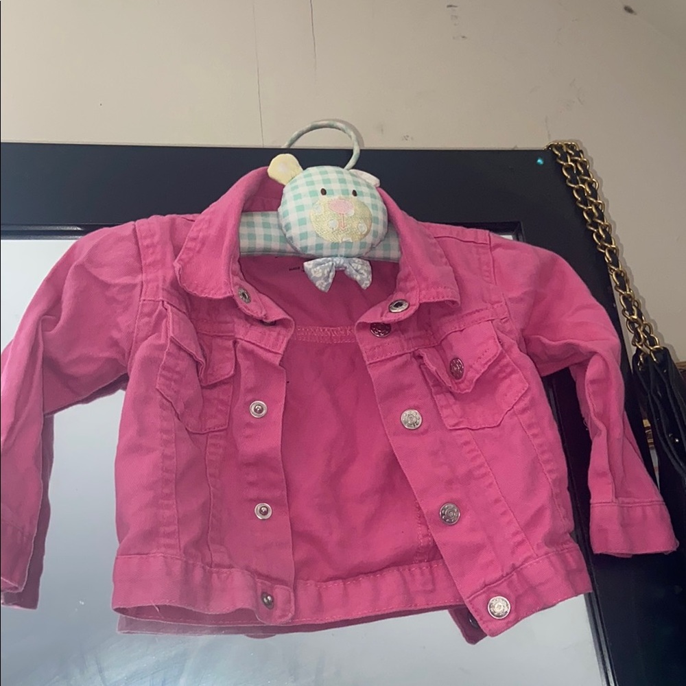 Pink Cropped Denim Jacket with Classic Design